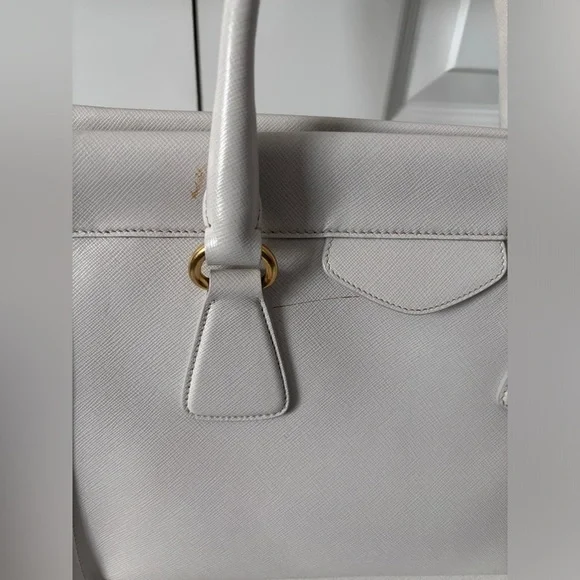 ✨ Host Pick ✨ Prada | Authentic 2012  Saffiano Lux Top Handle Tote Bag in Talco - Picture 14 of 15
